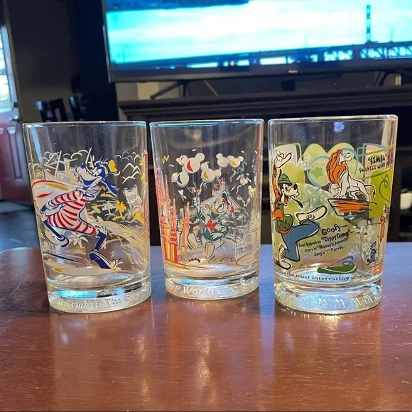 Mcdonald’s Disney World Glasses - Picture 1 of 10